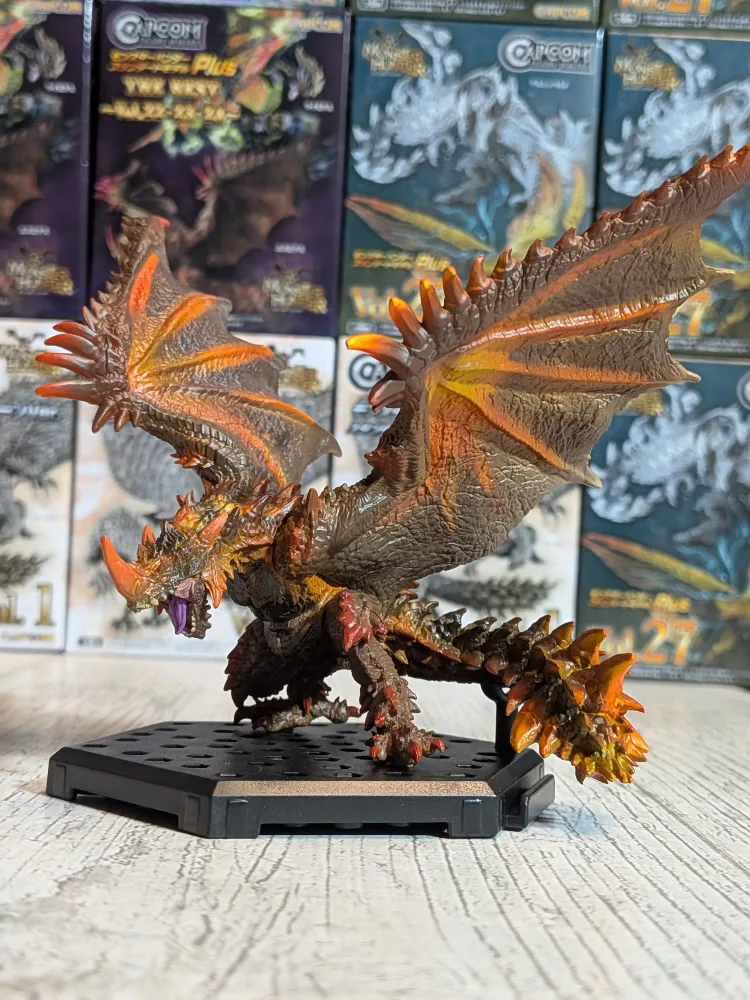 Capcom Figure Builder - CFB Vol. 26 - Monster Hunter Rise Sunbreak - Subspecies Espinas | Flaming Espinas - (~10cm)