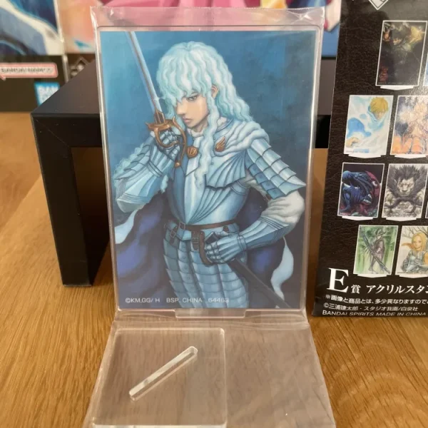 Berserk – Stand acrylique Griffith Ichiban Kuji Unmei ni Aragau, Kuroi Kenshi 10 cm