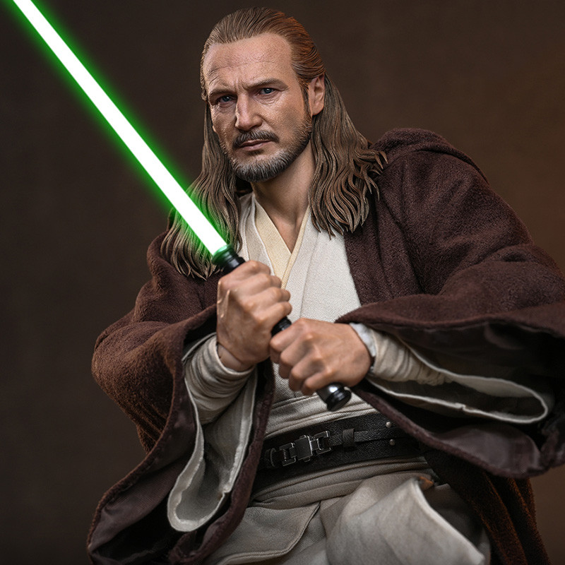 STAR WARS Figurine Qui-Gon Jinn Movie Masterpiece Hot Toys