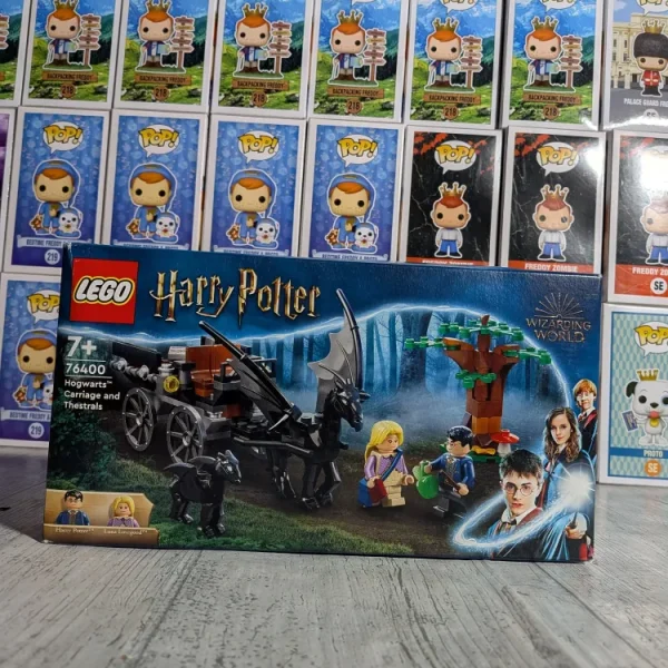 LEGO Harry Potter #76400 - Hogwarts Carriage and Thestrals